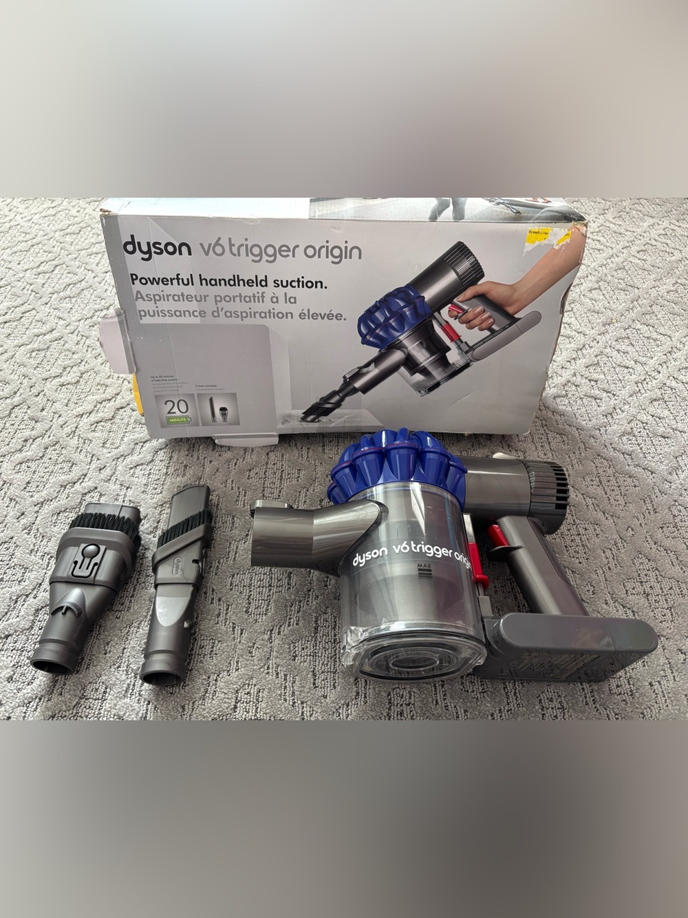 Dyson v6